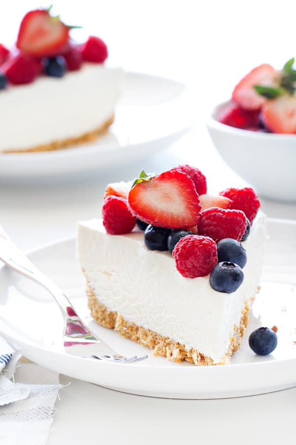 No Bake Icebox Cheesecake and Other Quick and Easy Frozen Cakes