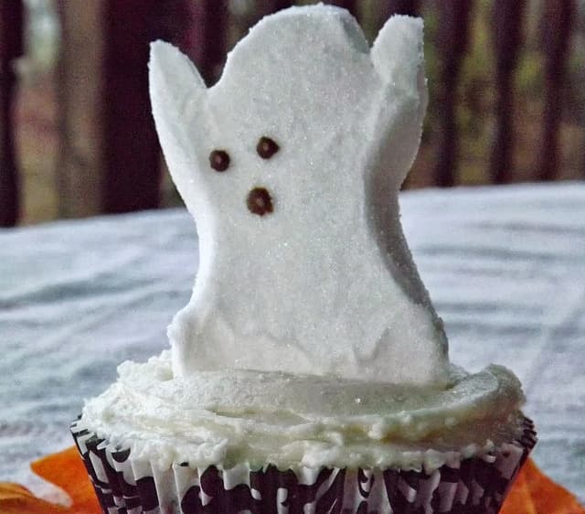 Chocolate Halloween Peep Cupcakes