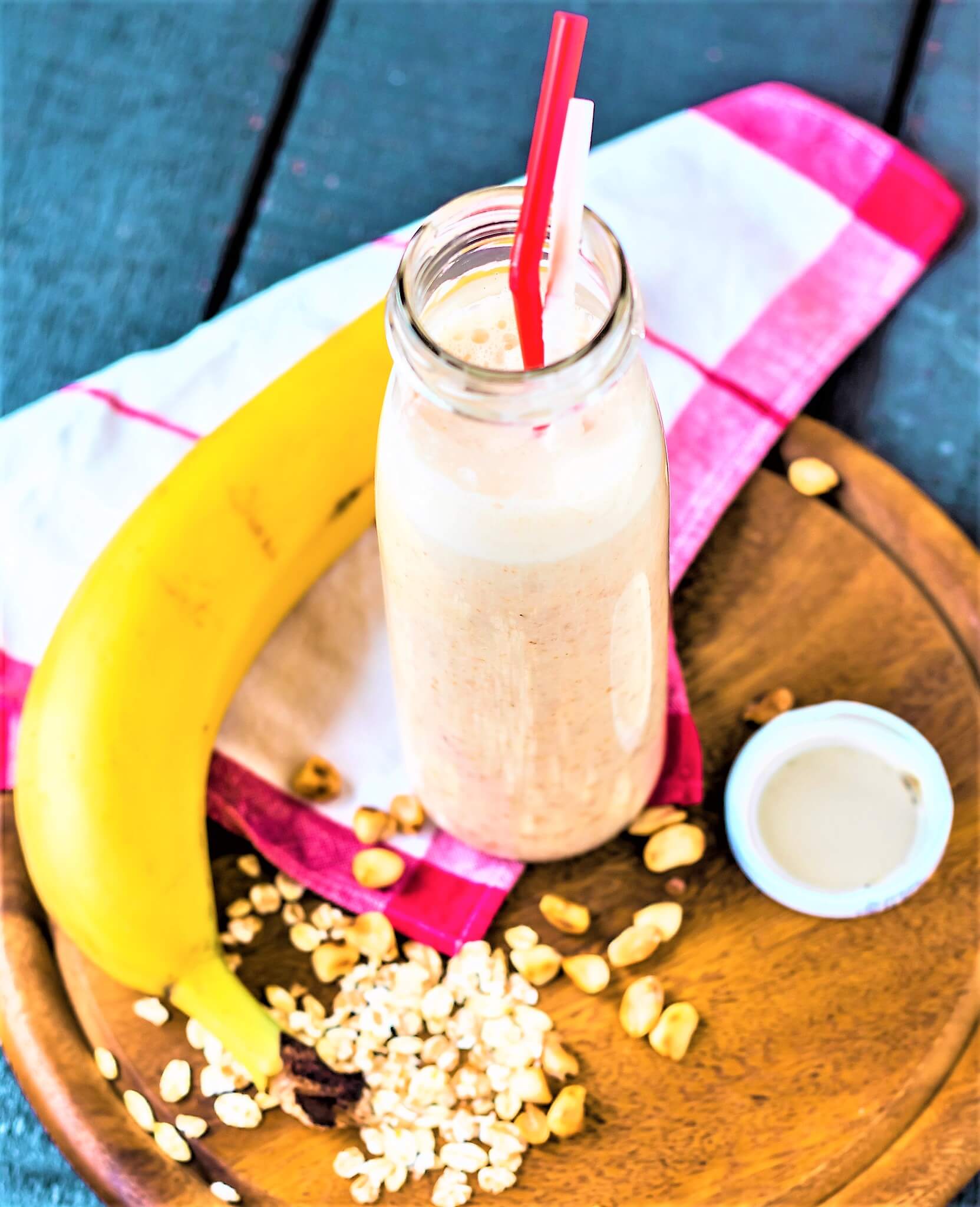 BANANA OAT SMOOTHIE