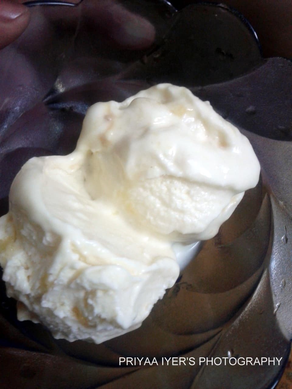 Priyaa's No Churn Mango Ice Cream