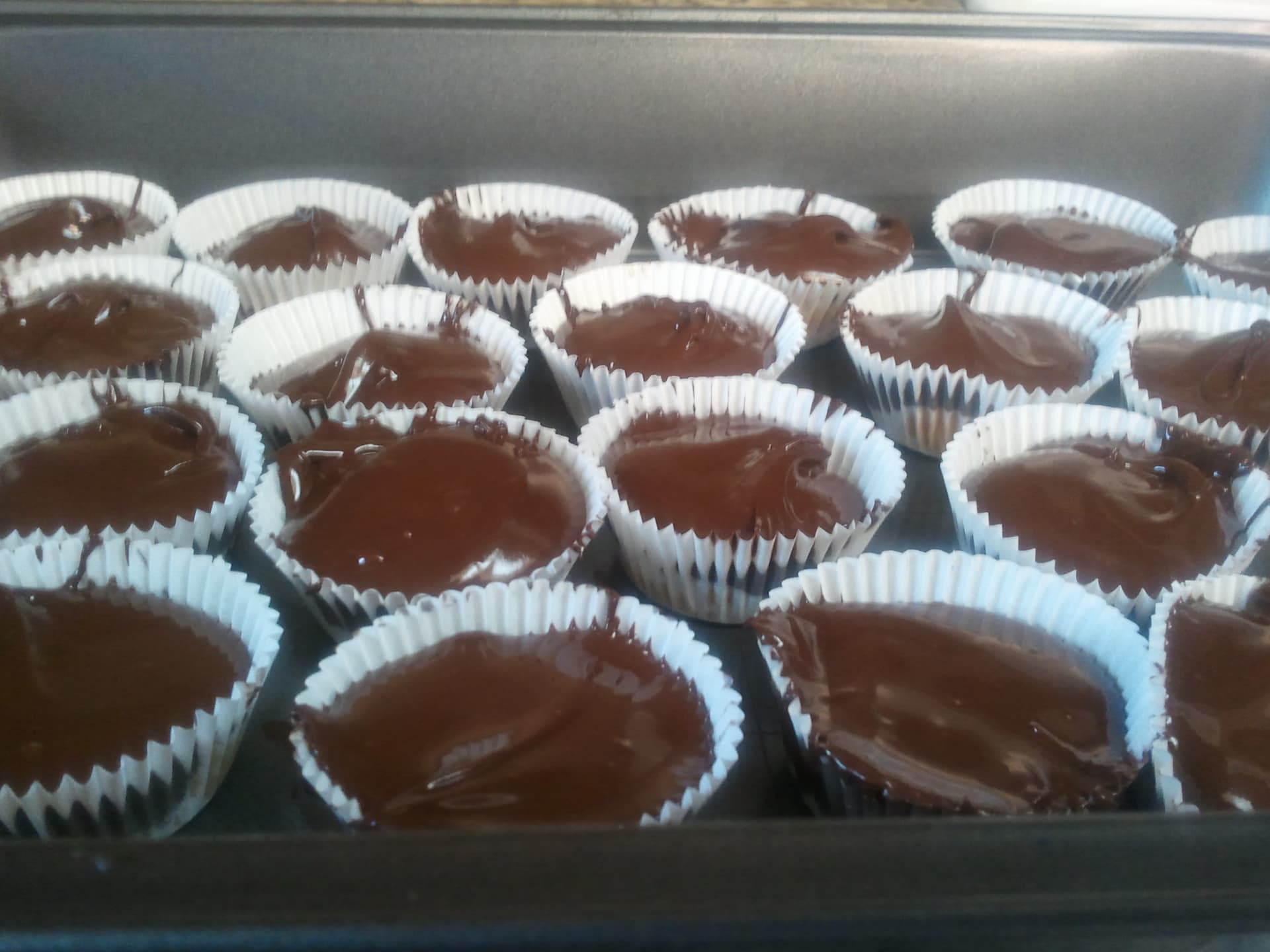 Homemade Chocolate Peanut Butter Cups