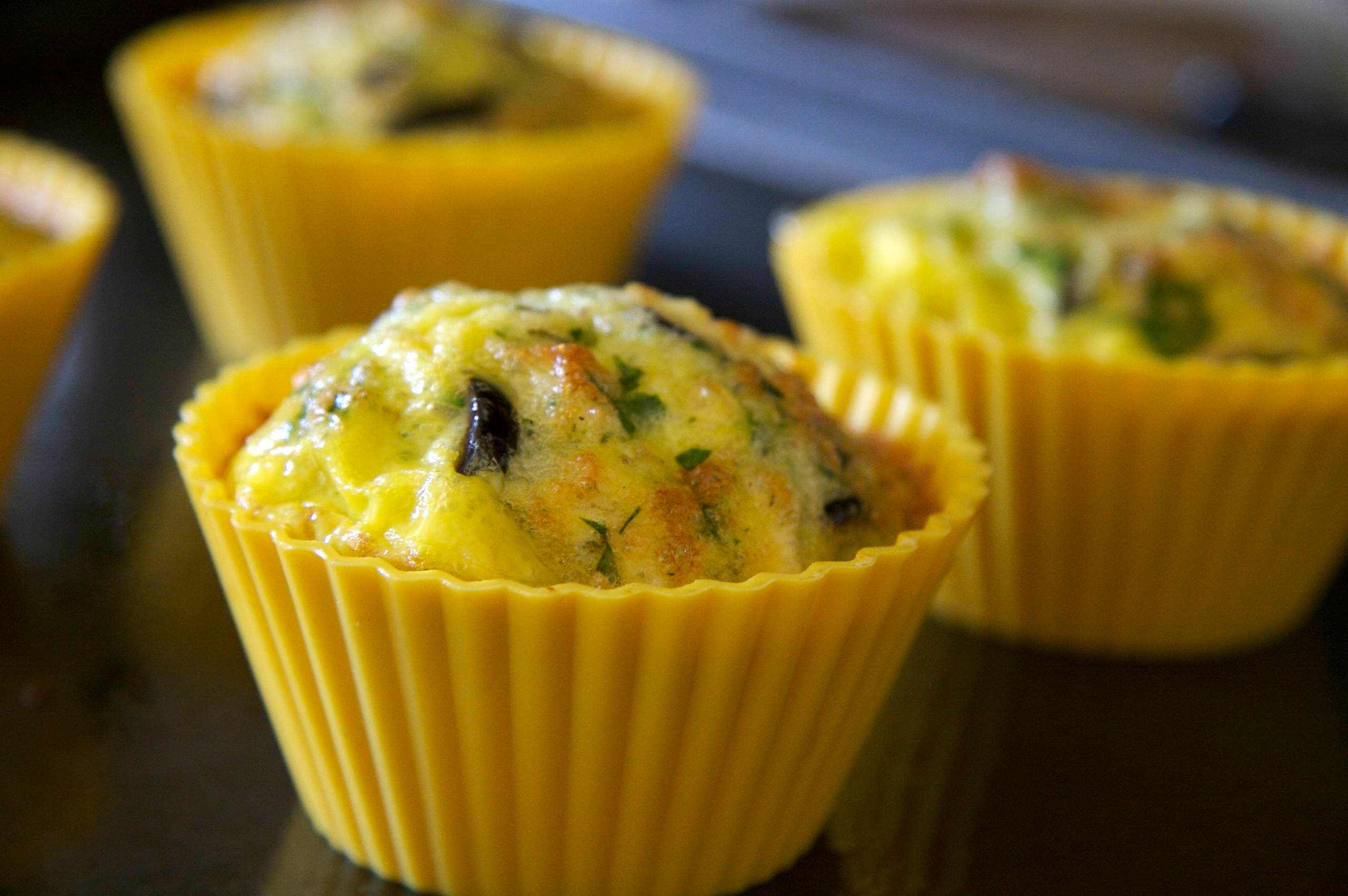 EGG MUFFINS WITH GOAT CHEESE