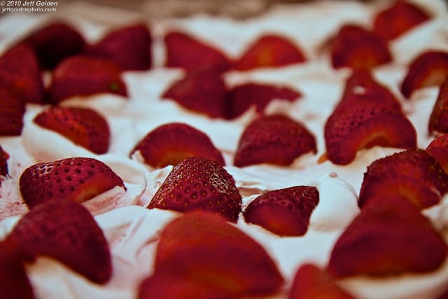 Strawberry Ice Cream Pie