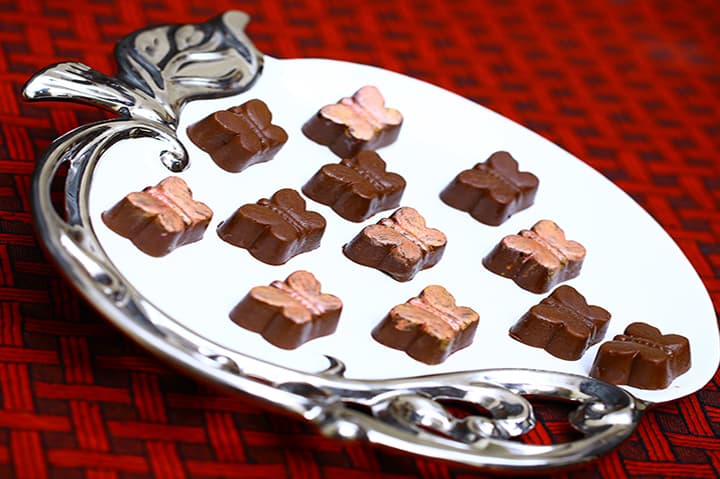 How To Make Homemade Chocolate Eclairs