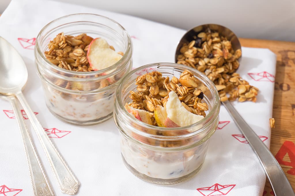 Apple-Currant Granola