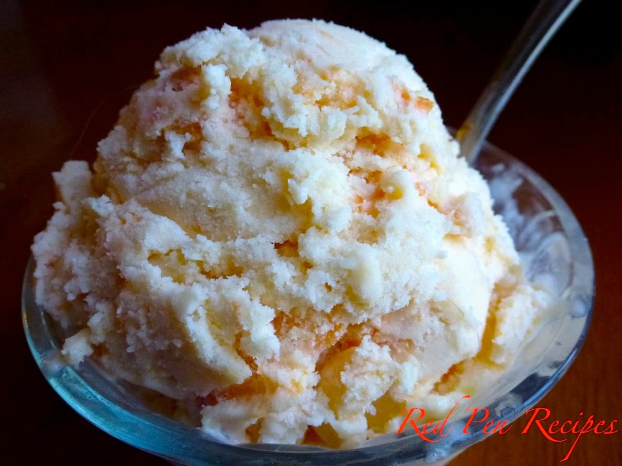Apricot-almond ice cream