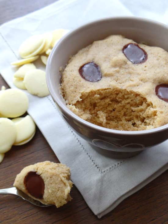 Chestnut flour white chocolate mug cake