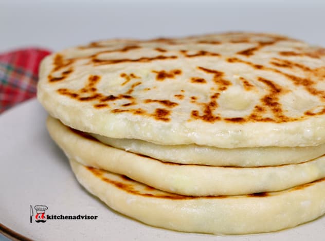 Cheese Bannock (Quick fried bread recipe)