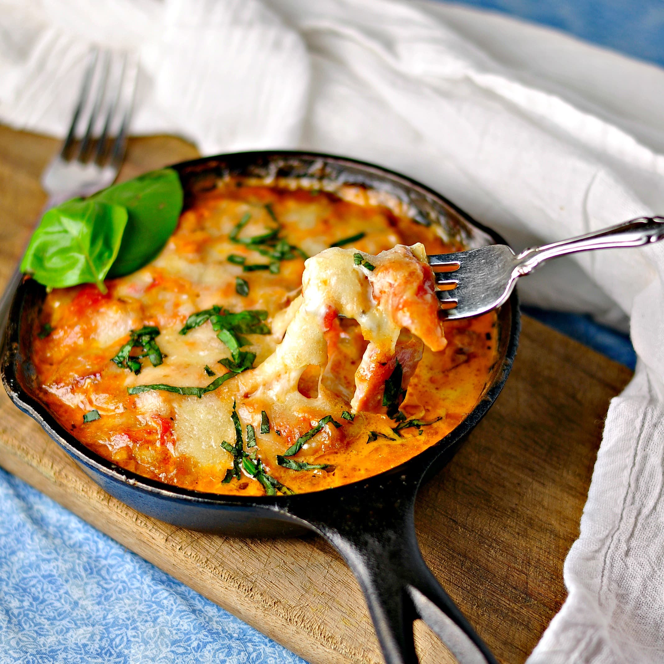 Creamy Cheesy Ham Tomato Sauce