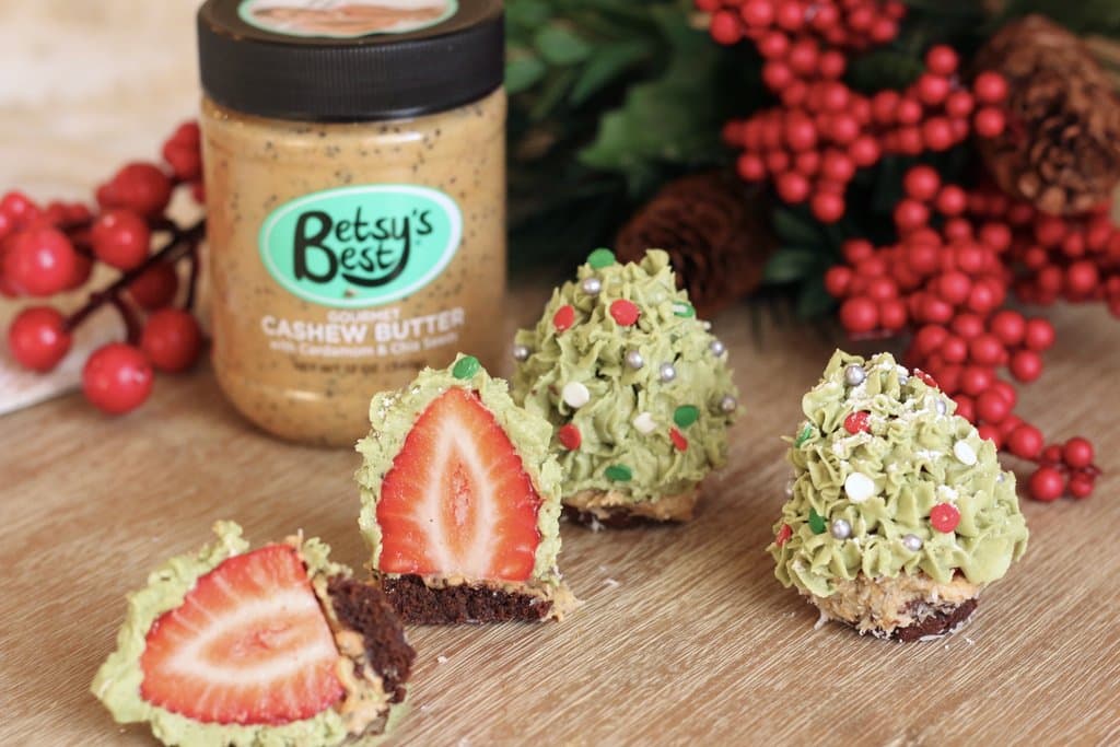 CASHEW BUTTER STRAWBERRY CHRISTMAS TREE TREAT