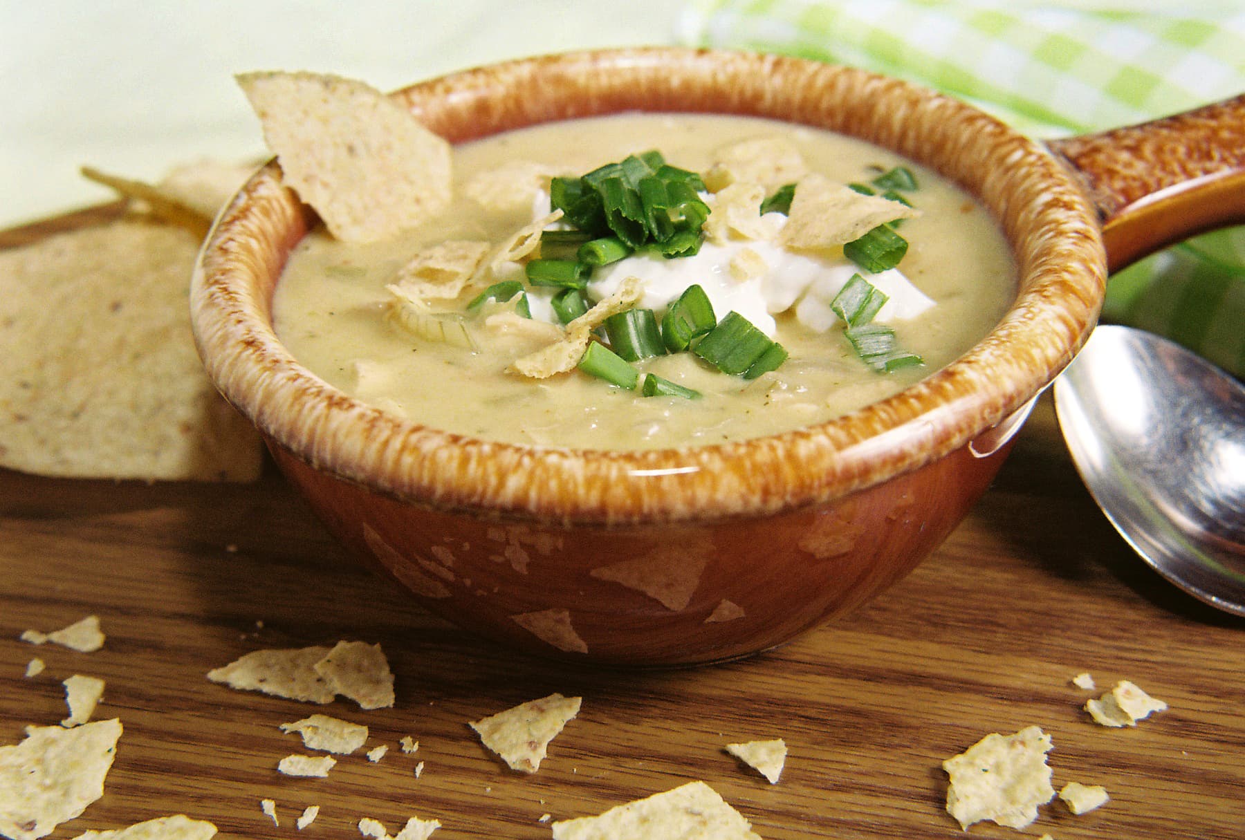 Creamy Chicken, Lime, And White Bean Chili