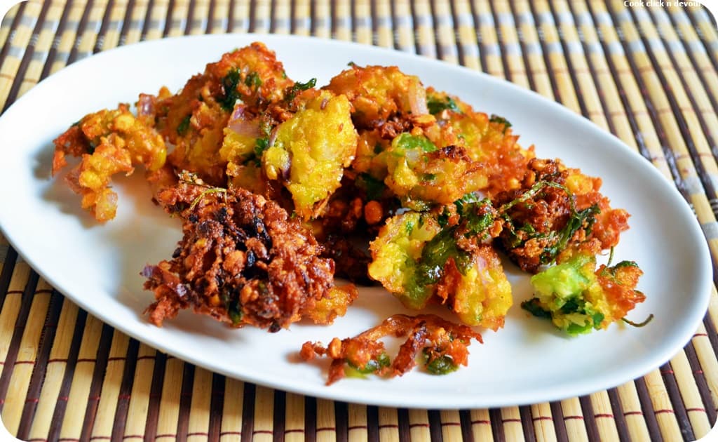 Sweet corn-channa dal fritters 
