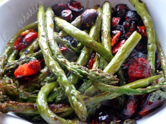 Oven roasted asparagus and cherry tomatoes