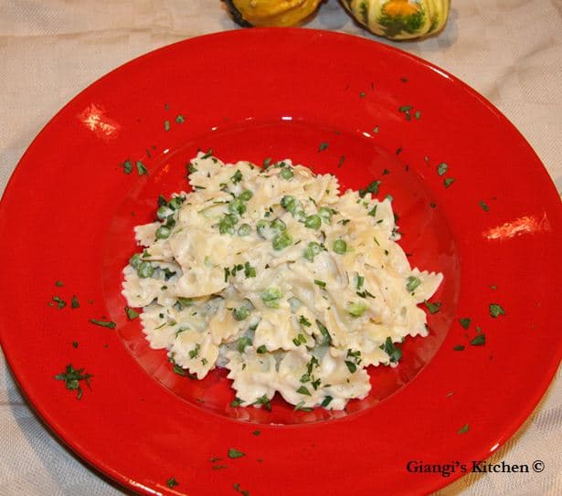 Farfalle with Ricotta and Peas