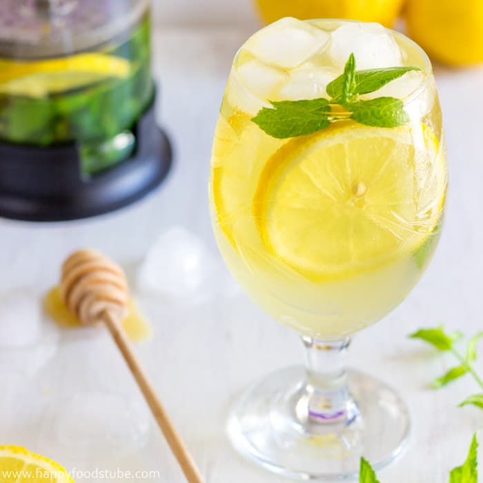 Fresh Mint & Lemon Iced Tea