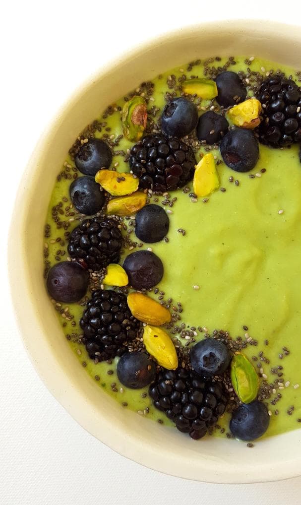 Superfood Green Smoothie Bowl 