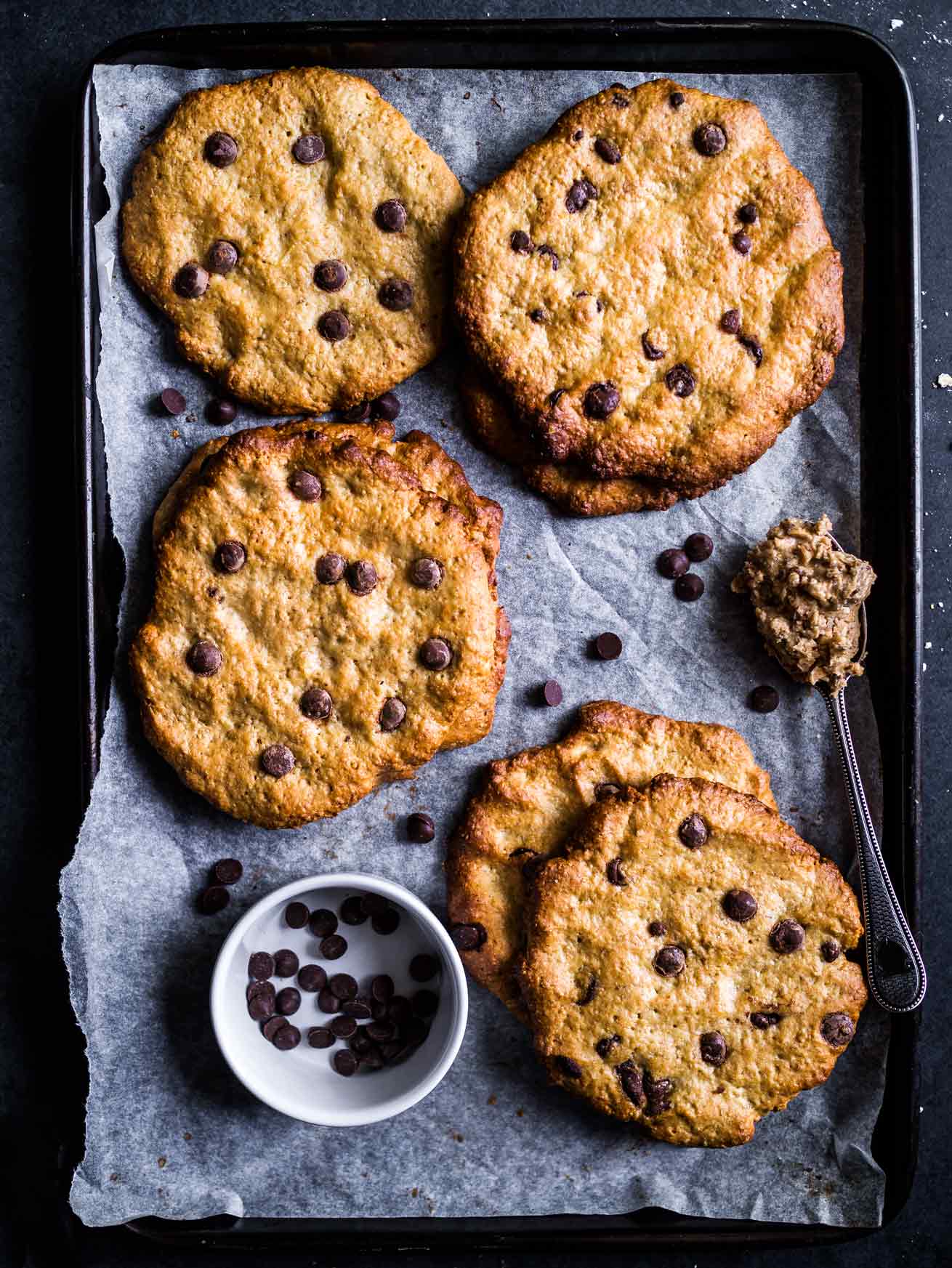 Peanut Butter Choc-Chip Cookies [Vegan]