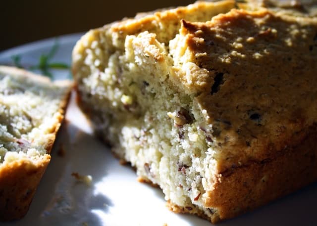 Rosemary Olive Oil Bread: As Easy As Pie