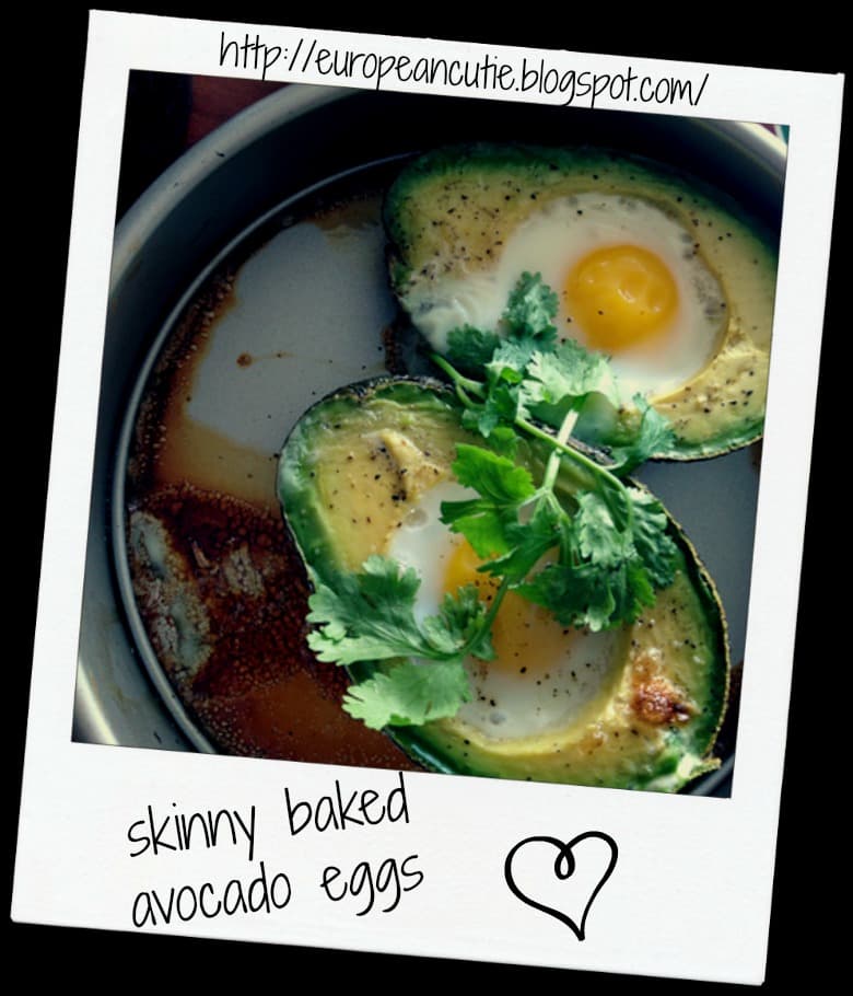 skinny baked avocado eggs