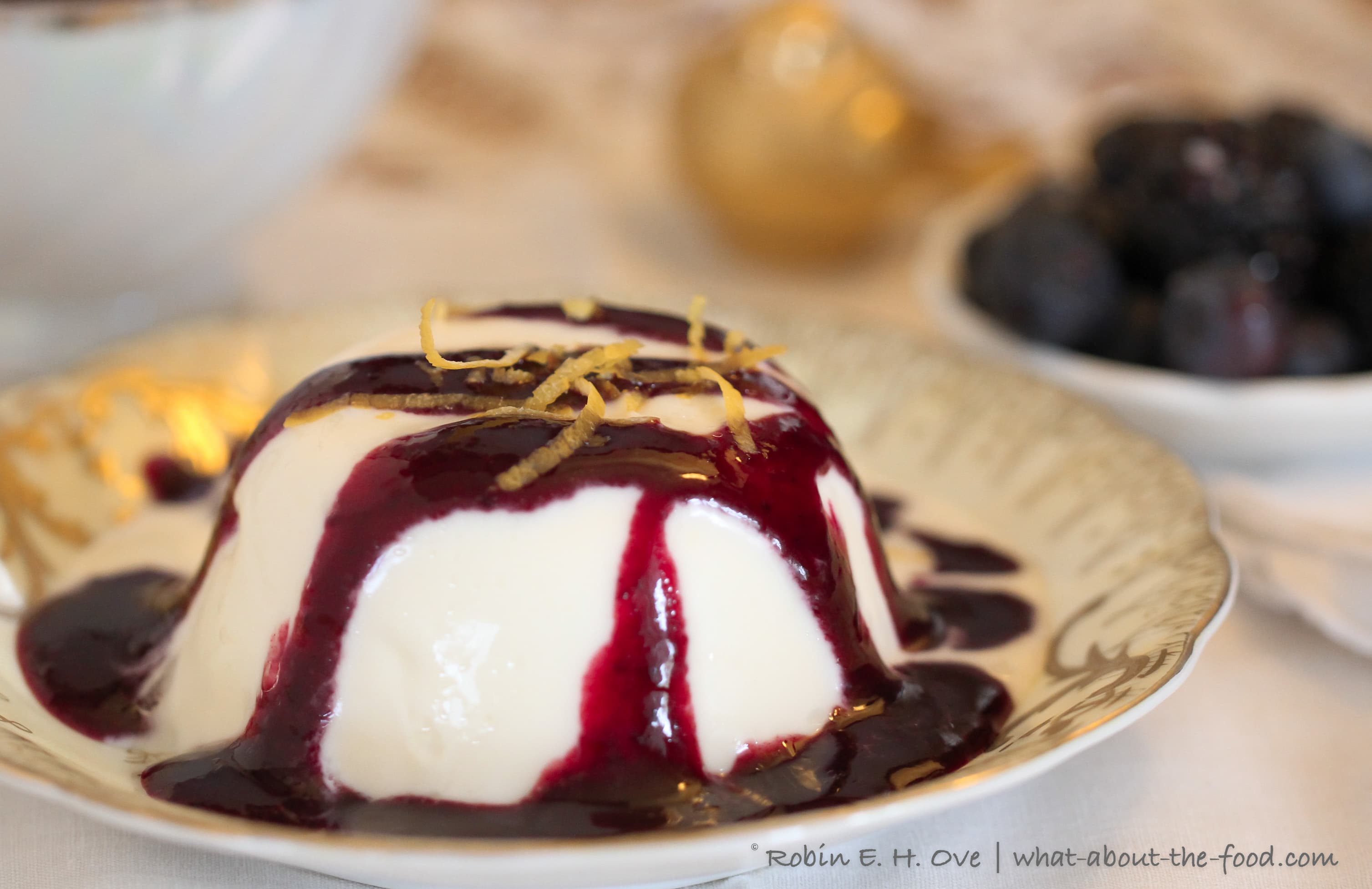 Ginger-Lemon Panna Cotta with Brandied Berry Sauce 