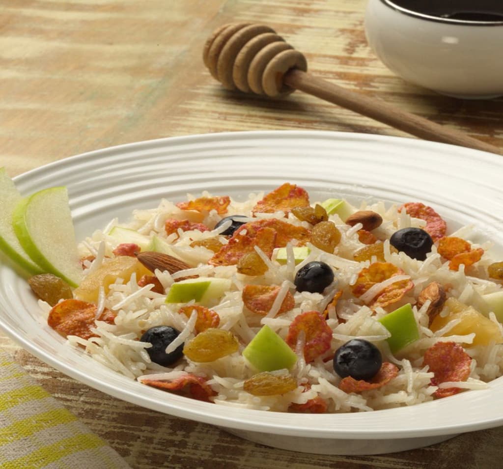 Breakfast Rice Cereal With Fruits And Raisins