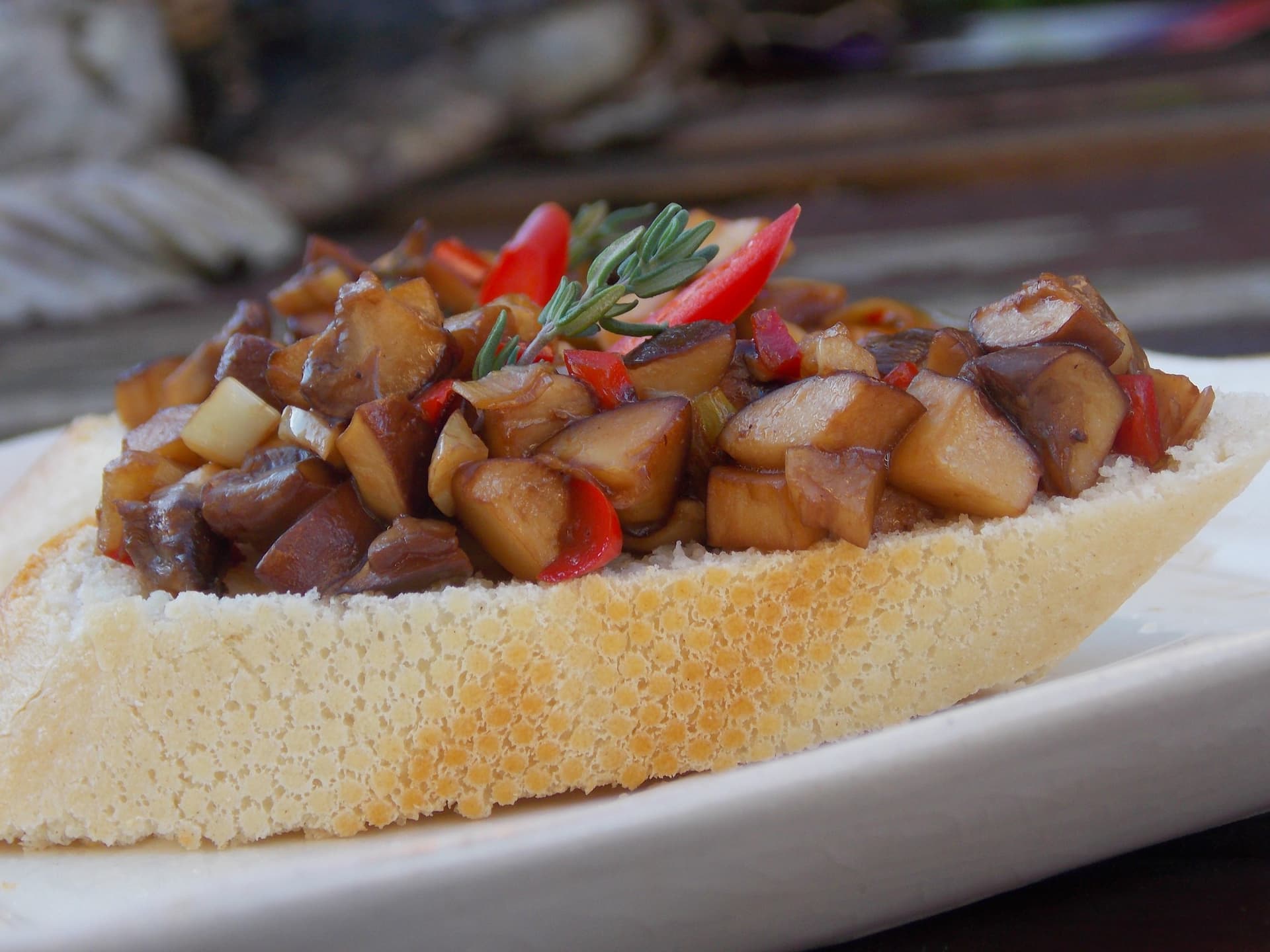 Mushroom And Balsamic Vinegar Bruschetta