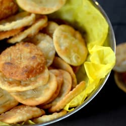 Carom Crackers