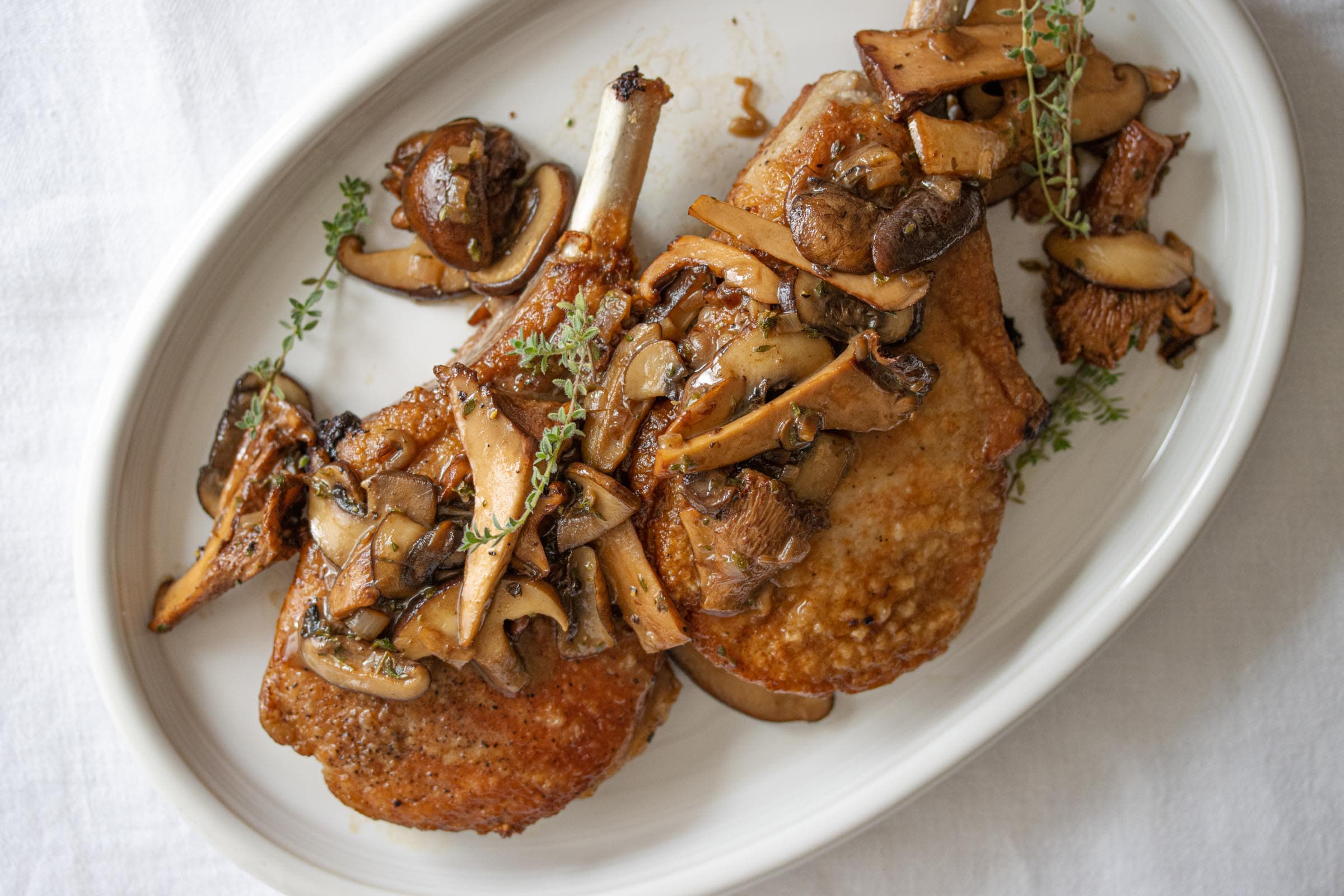 Pork Chops with Mushrooms Ragout