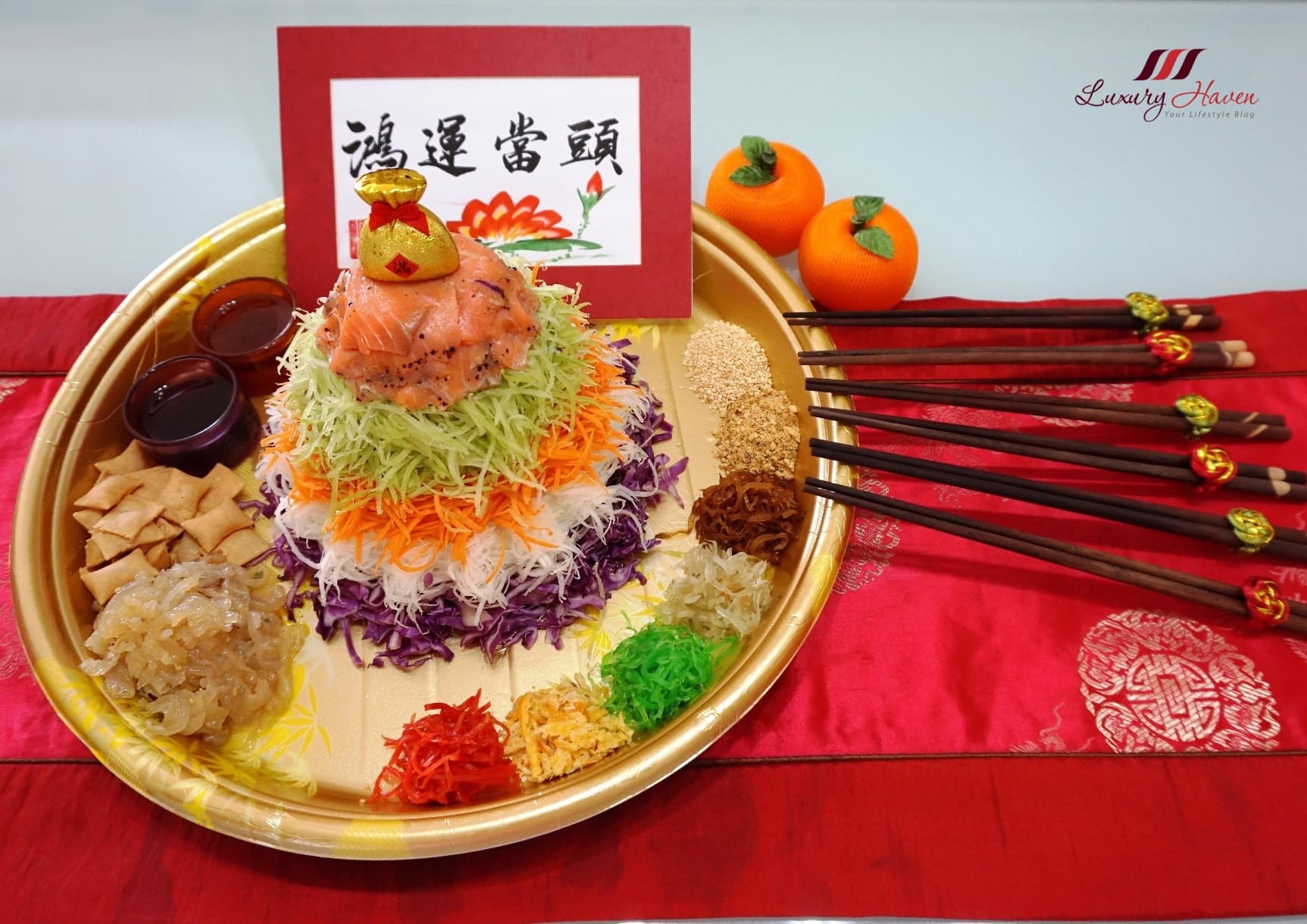 CNY Multi-Coloured Smoked Salmon Yu Sheng ( 鸿运当头七彩鱼生 )