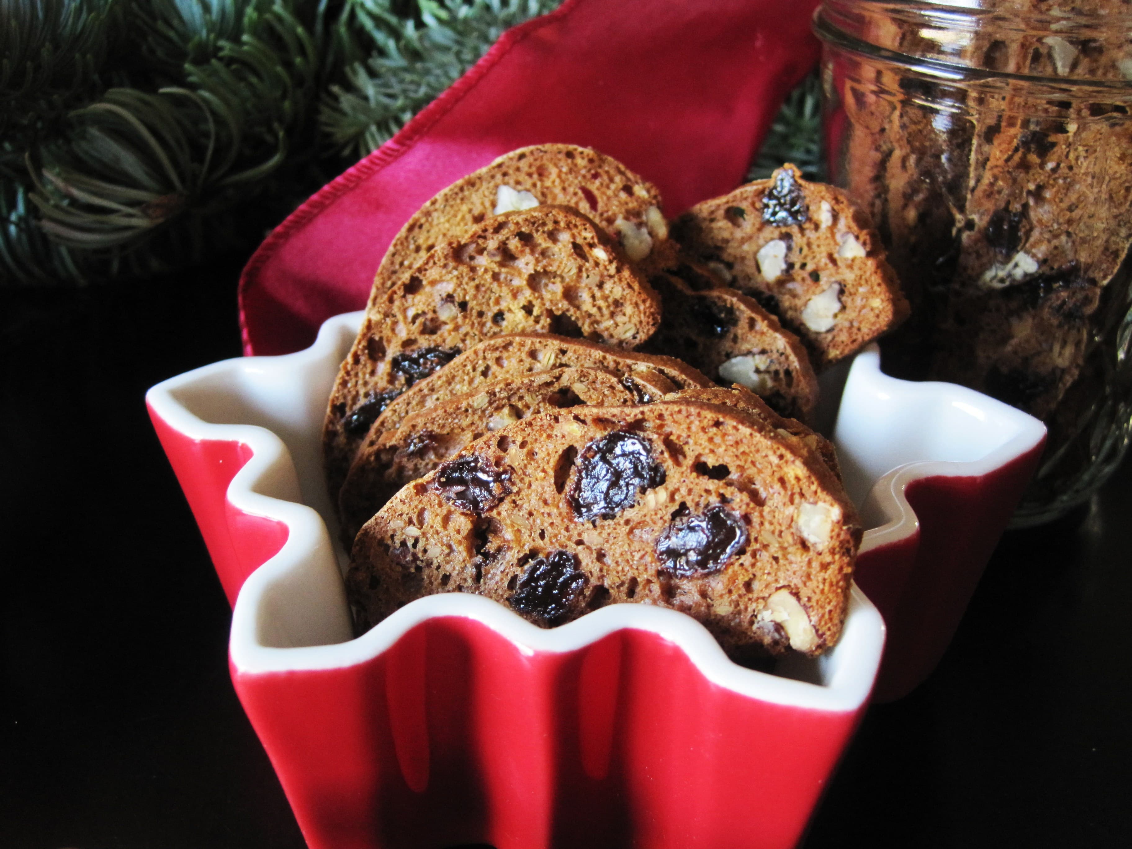 Pecan Cinnamon Raisin Crisps