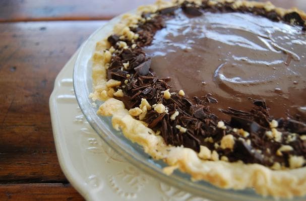 Icebox Vegan Chocolate Banana Pie