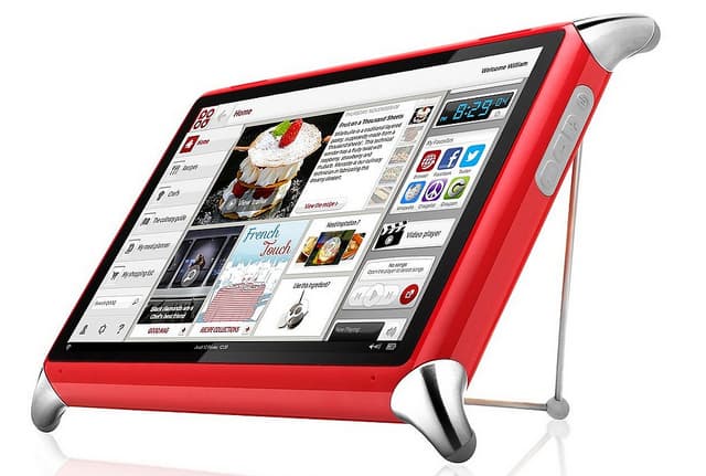 Gift For The Gourmand: The QOOQ Cooking Tablet