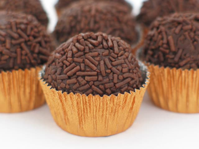 Brazilian Chocolate Truffles