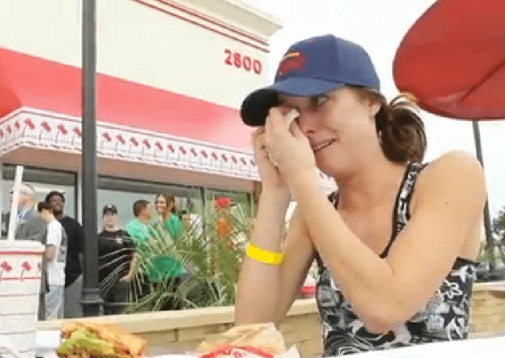 Texans Go Crazy At In-N-Out Opening