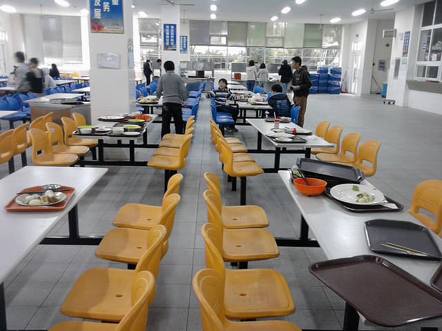 300 Kids Get Food Poisoning From School Cafeteria