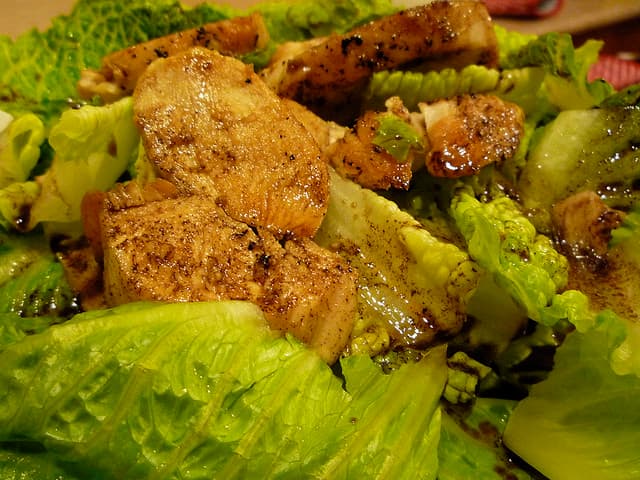 Refreshing Spring Chicken And Blue Cheese Salad Recipe