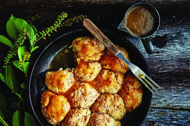 Cinnamon Biscuit Bites With Brown Sugar–Caramel Sauce