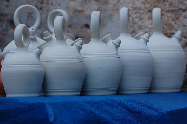 Nearly 150 Killed From Poisoned Liquor in India 