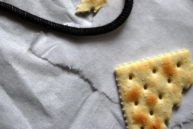 Celiac Saturday: Gluten Free Crackers