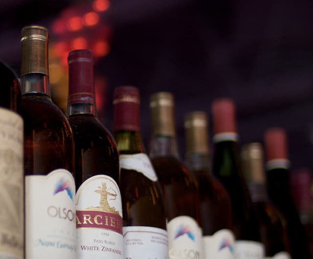 6 Helpful Tips For Cooking With Wine