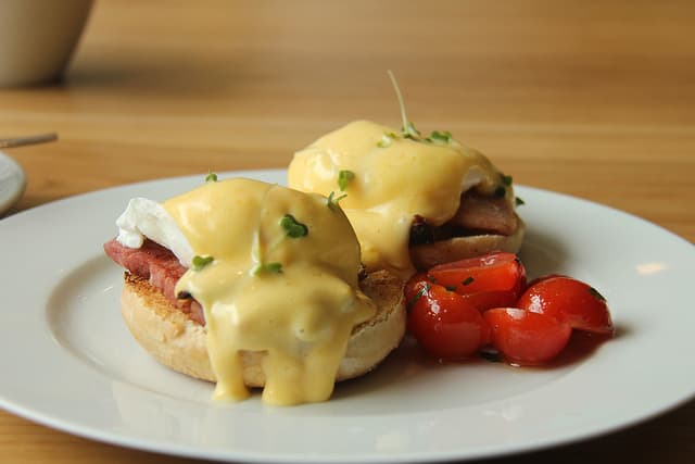 Perfect Hollandaise Sauce For Eggs Benedict