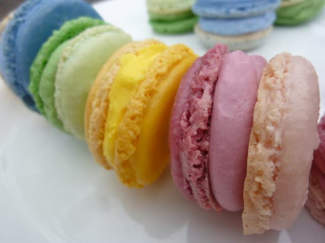 ombre French macarons