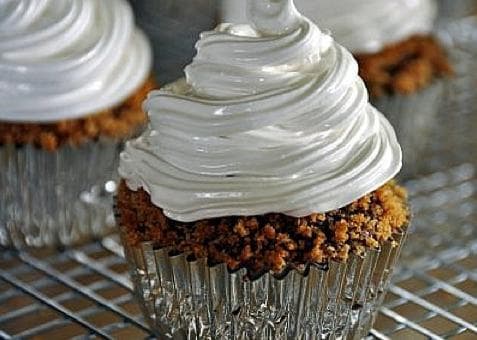 S'more Cupcakes for National S'mores Day! 