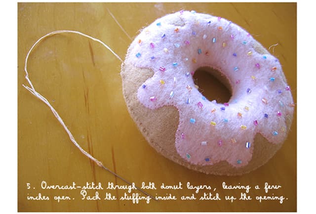 DIY handmade felt doughnut plush toy