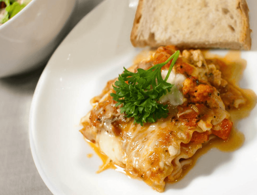 Easy Weeknight Dinner: Buffalo Chicken Lasagna