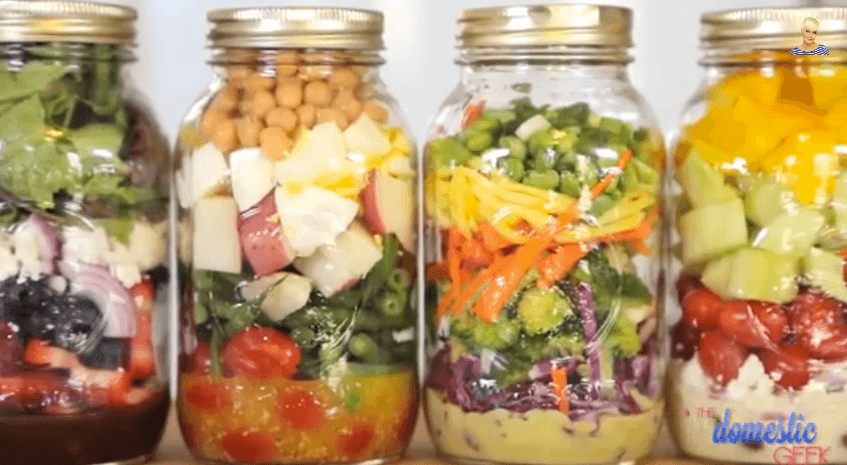 4 Healthy Salad in a Jar Recipes for the New Year