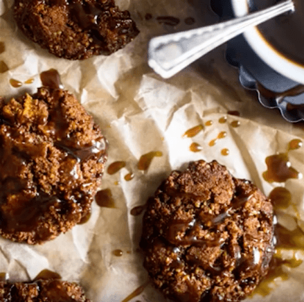 Holiday Baking: Paleo Caramel Apple Gingersnaps 