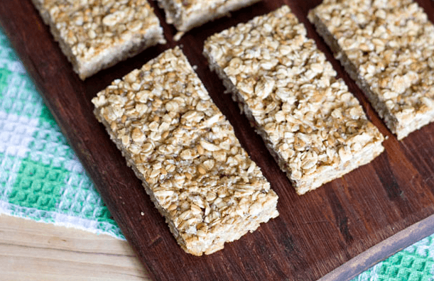 Healthy Banana Bread Granola Bars 