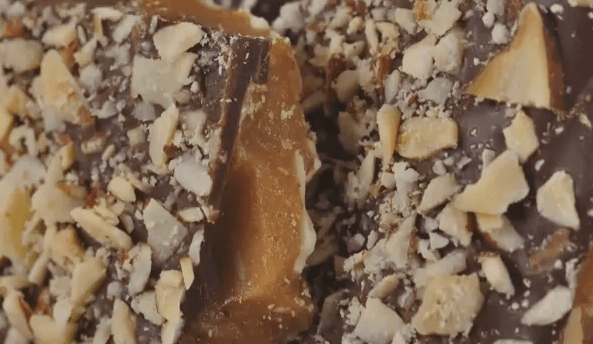 Christmas Candy: Buttercrunch Toffee