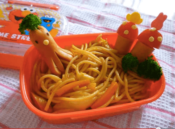 Fun Yakisoba Pan Bento